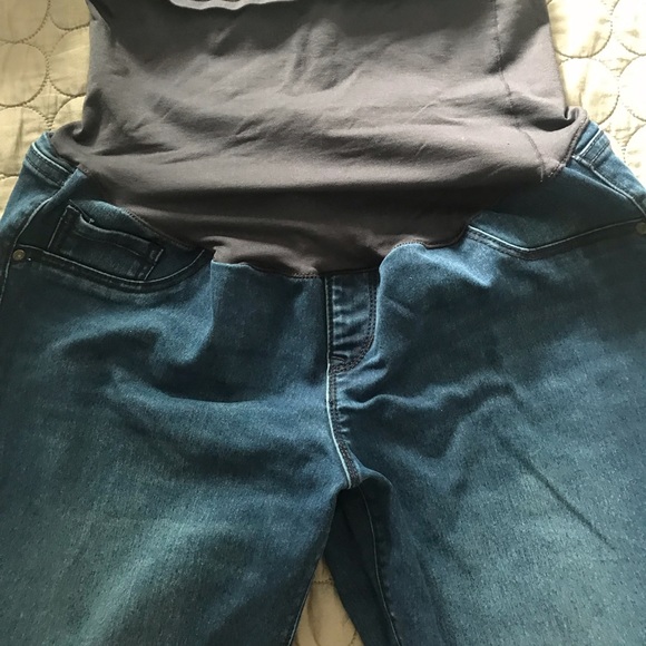 Old Navy Maternity Jeans Size 12 - Picture 3 of 5